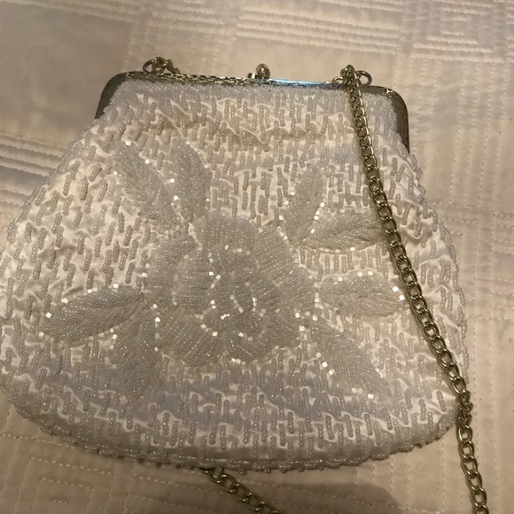 LaRegale vintage Beaded clutch - Picture 4 of 4